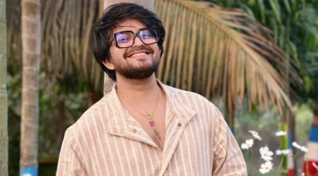 মেকআপ রুমে শিশু-কল্পীর সাথে অ-শালীন আচরণ!