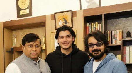 প্রসেনজিৎ চট্টোপাধ্যায়ের পদ্মশ্রী প্রাপ্তির পর শুভেচ্ছা জানাতে  বালিগঞ্জের বাসভবনে পৌঁছে গিয়েছিলেন সুকান্ত মজুমদার।