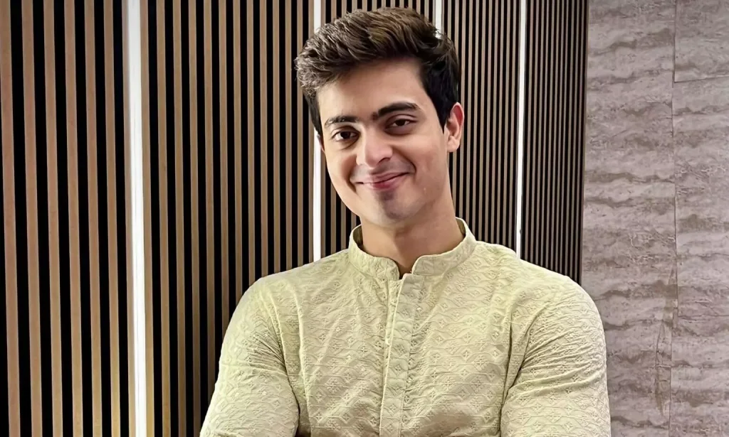 মঞ্চে দিব্যজ্যোতিকে দেখে আবেগঘন মন্তব্য মুখ্যমন্ত্রীর, শিল্পীদের সংগ্রামের কথা তুলে ধরলেন মমতা